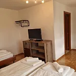 & Giulia Affittacamere