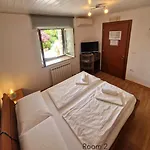 & Giulia Affittacamere 3*