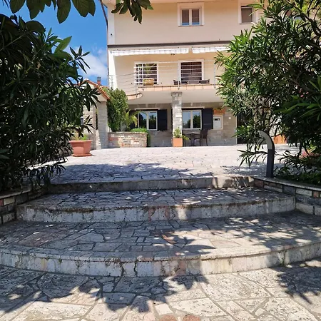& Giulia Pensjonat 3*