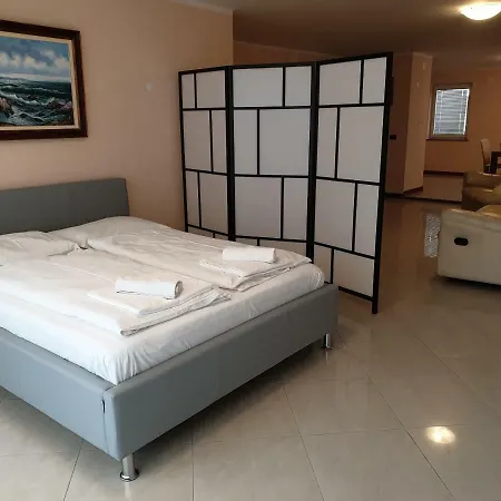 & Giulia Penzion Portorož